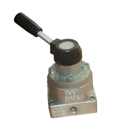Full flow diverter valve